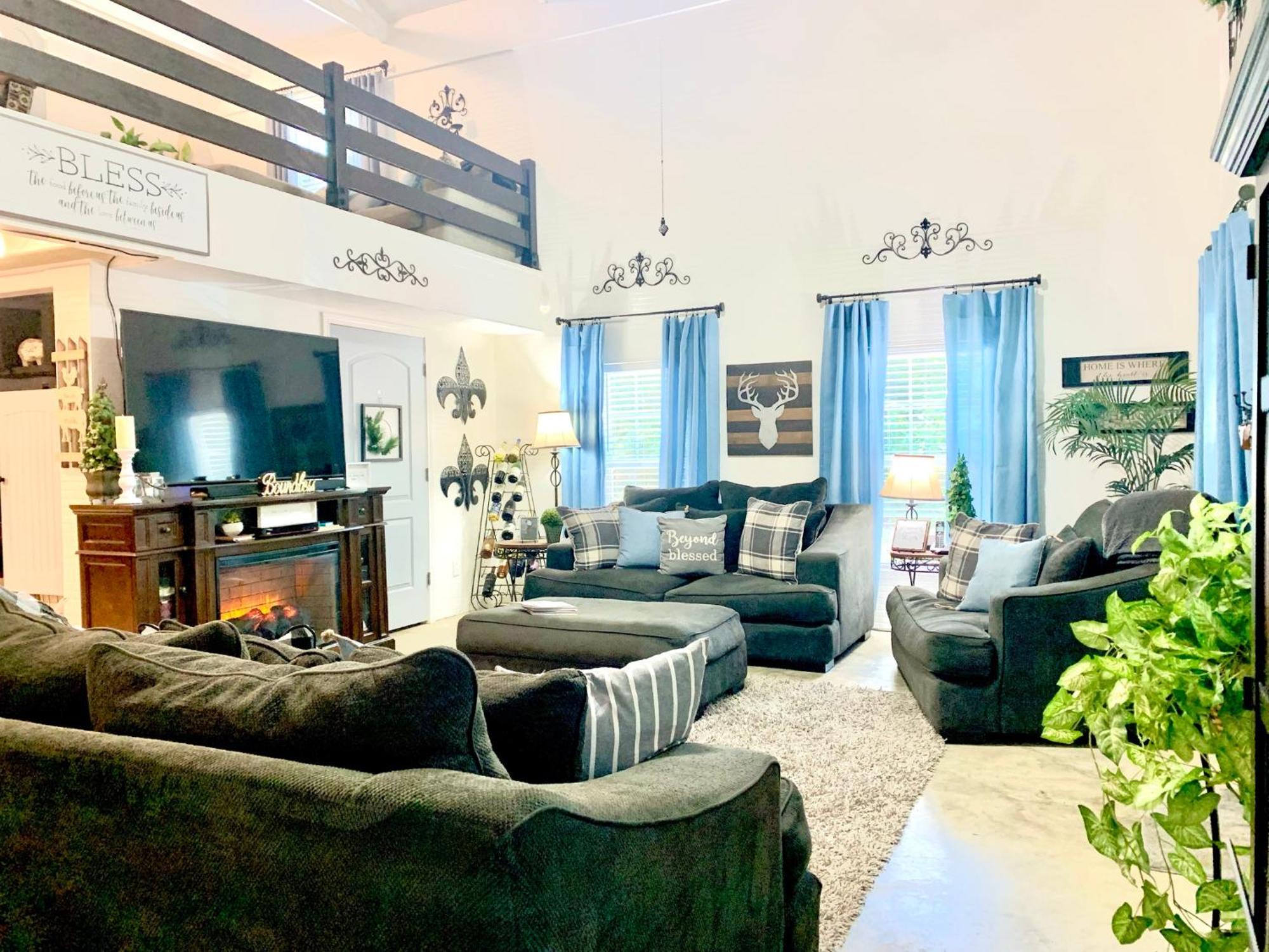 A Tranquil Retreat Loaded With Ambiance! Sleeps 10 Villa Platt Luaran gambar