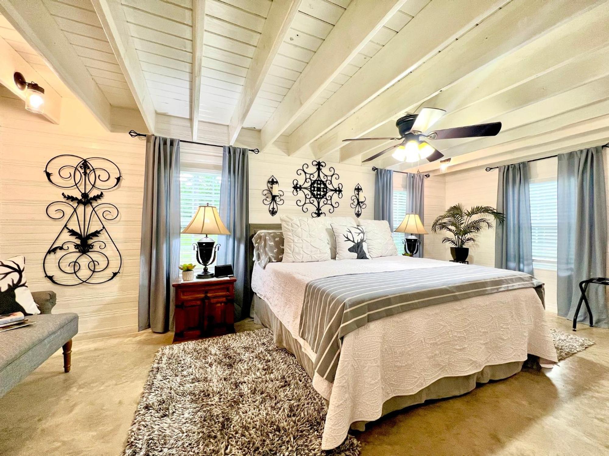 A Tranquil Retreat Loaded With Ambiance! Sleeps 10 Villa Platt Luaran gambar